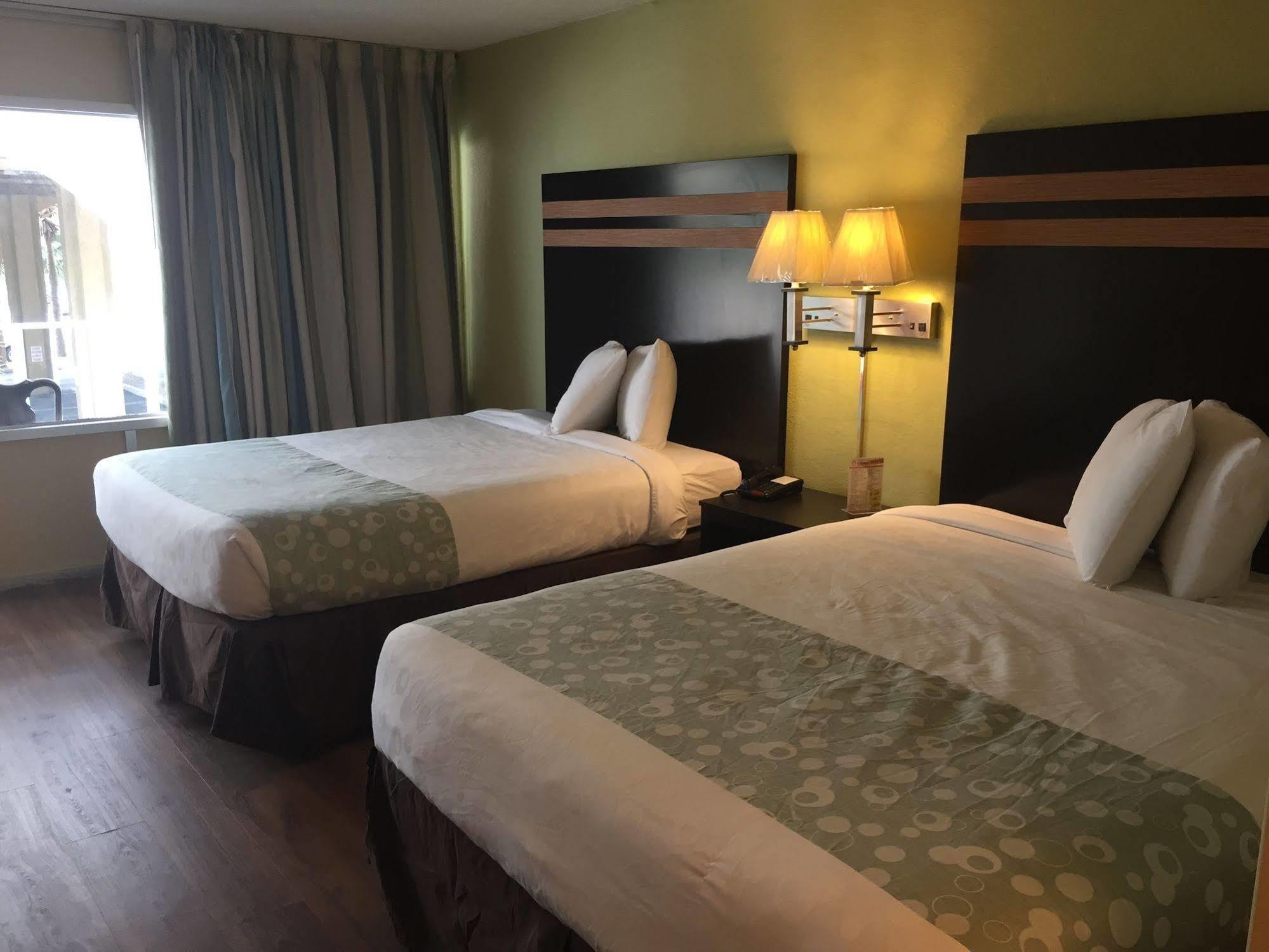 Blu Atlantic Hotel & Suites Миртл-Бич Экстерьер фото